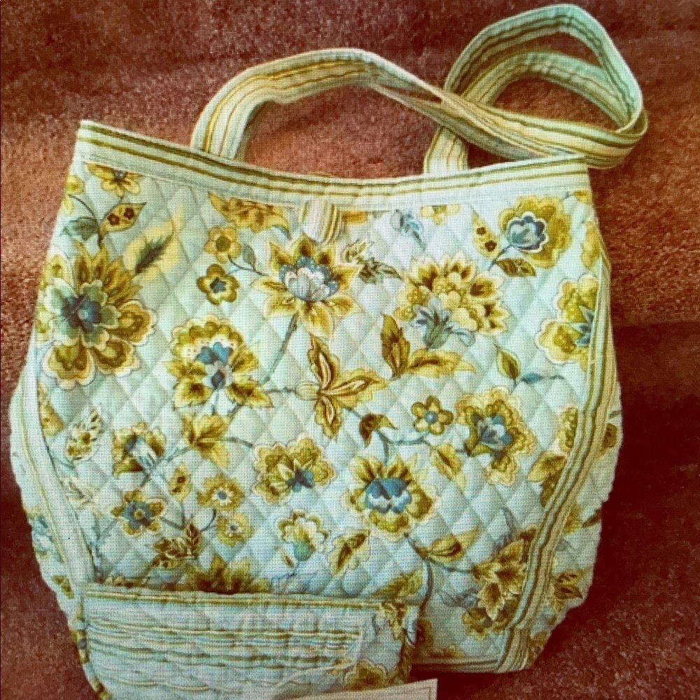 NWOT. Fleuri quilted tote bag.Matching Wallet also.🤪